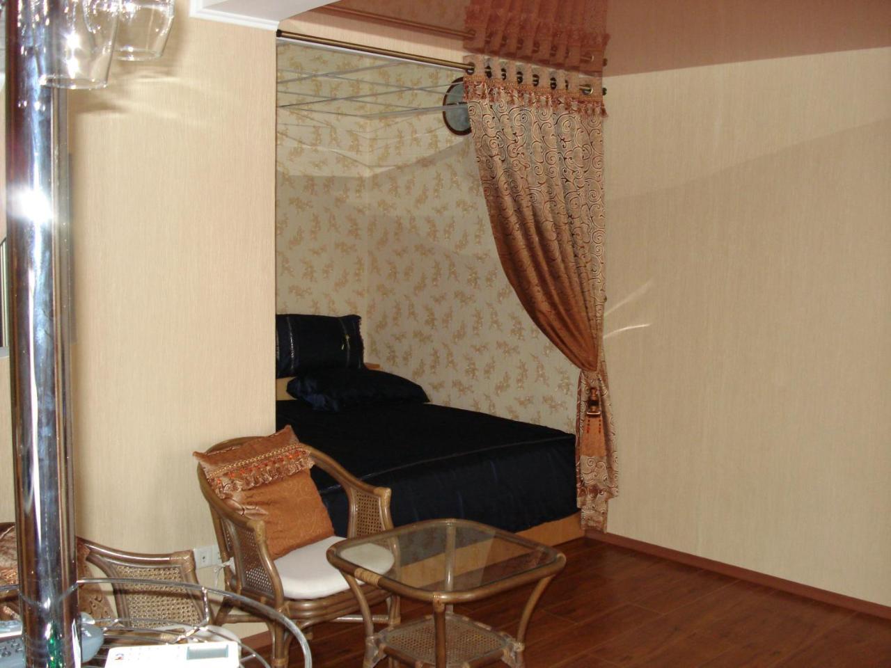 Апартаменти По Сковороди Khmelʼnytsʼkyy Extérieur photo